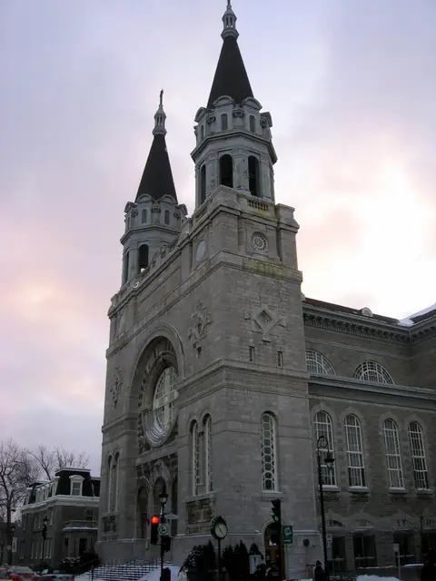 Photo: Montrealais, CC BY 3.0 Notre-Dame-des-Sept-Douleurs, Montréal