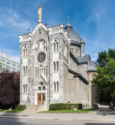 Photo: Wilfredor, CC BY-SA 4.0 Notre-Dame-de-Lourdes Chapelle, Montréal