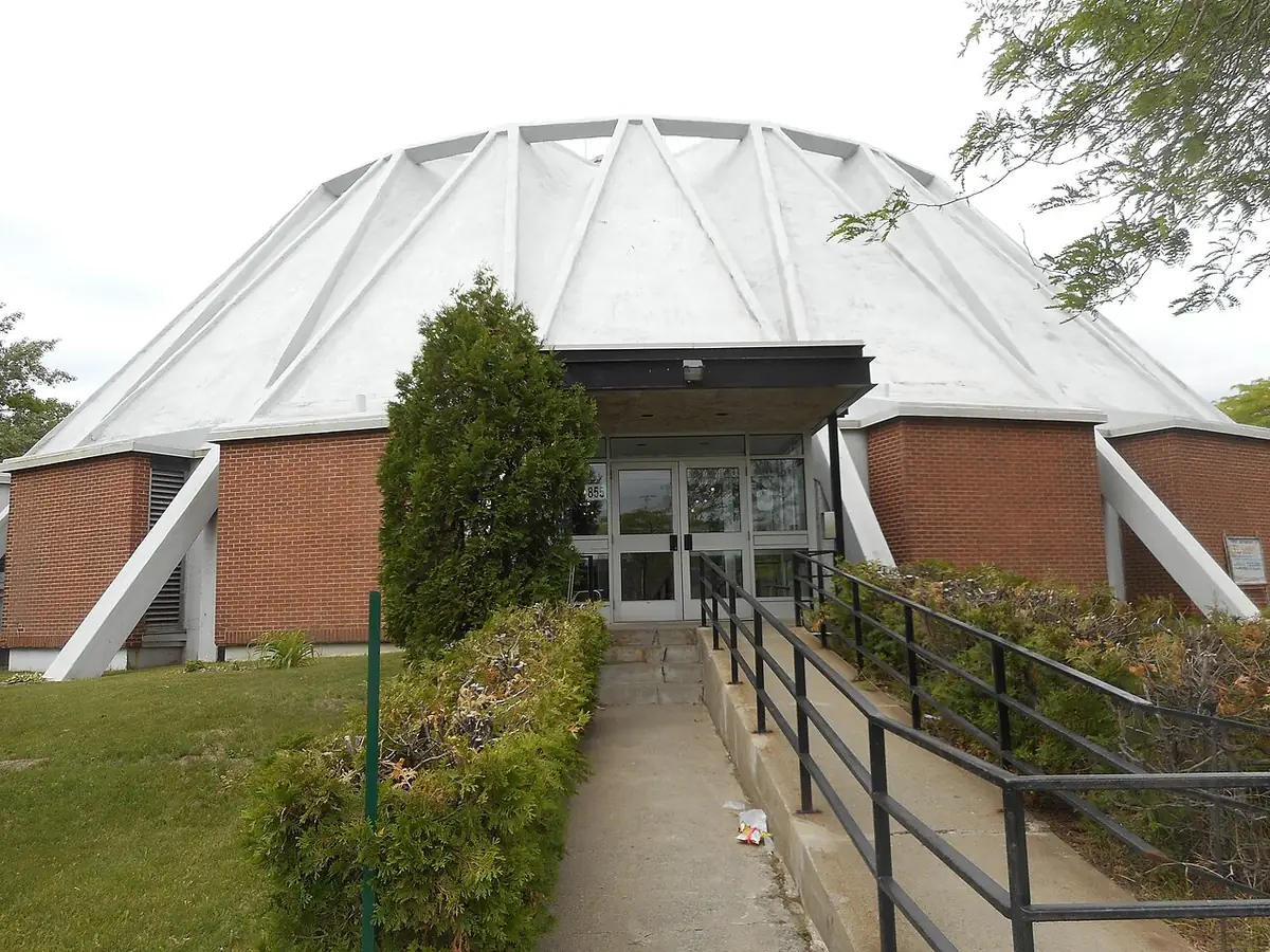 Saint John Brébeuf, Montréal