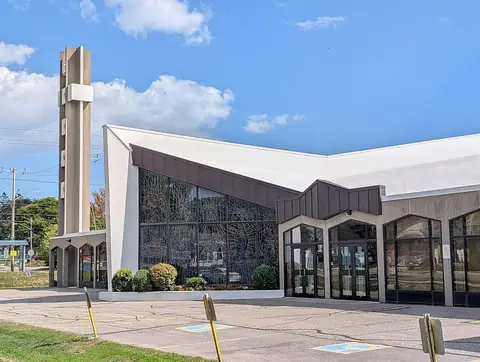 Photo: Amakuha, CC BY 4.0 Annunciation of the Blessed Virgin Mary Parish, Toronto