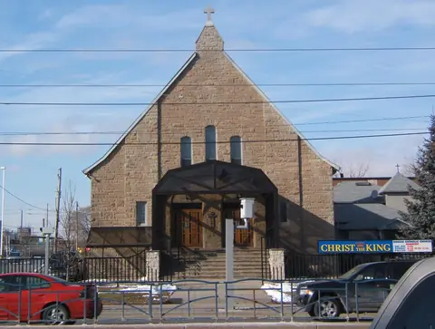Photo: JosephIWMolto, Public domain Christ the King Parish, Etobicoke