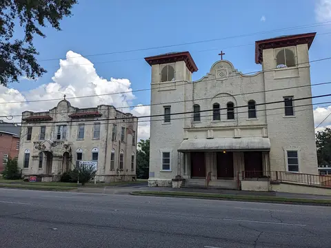 Photo: Own work, CC BY-SA 4.0 St. John the Baptist Parish, Montgomery