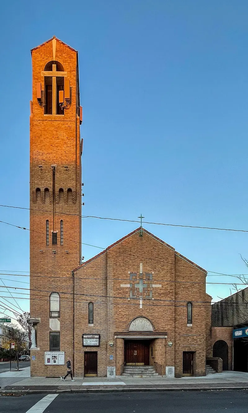 Immaculate Conception (Astoria), Astoria