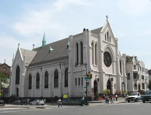 Photo: Jim.henderson, Public domain Holy Family - St. Thomas Aquinas, Brooklyn