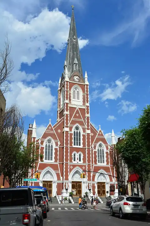 Photo: Joe Mabel, CC BY-SA 4.0 St. Anthony – St. Alphonsus, Brooklyn