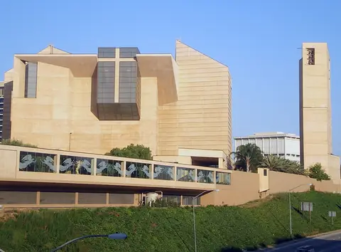 Photo: Los Angeles, CC BY-SA 4.0 Cathedral of Our Lady of the Angels, Los Angeles