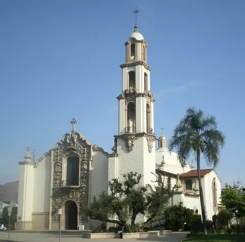 Photo: Cbl62 at English Wikipedia, CC BY-SA 3.0 St. Charles Borromeo Catholic Church, North Hollywood