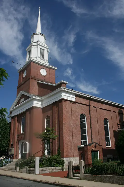 Photo: Pvmoutside, CC BY-SA 3.0 St. John's Catholic Church, Worcester