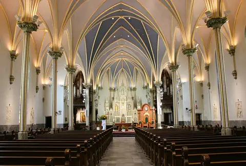 Photo: Farragutful, CC BY-SA 4.0 Cathedral of Saint Andrew, Grand Rapids