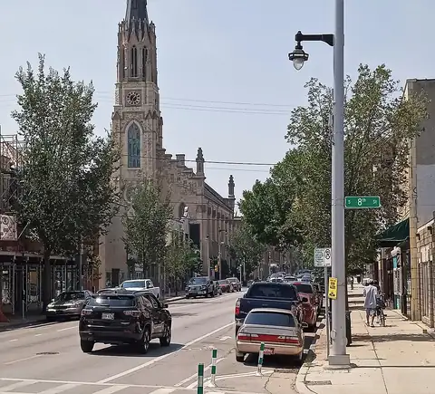 Photo: Gpwitteveen, CC BY-SA 3.0 St. Anthony, Milwaukee