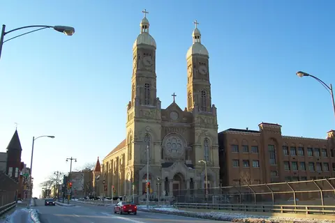 Photo: The original uploader was Sulfur at English Wikipedia., CC BY-SA 3.0 St. Stanislaus, Milwaukee