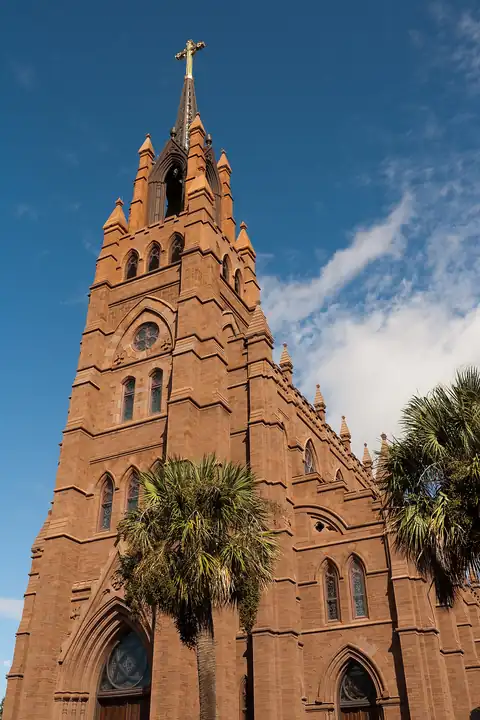 Photo: The original uploader was AlanEisen at English Wikipedia., CC BY-SA 3.0 Cathedral of St. John the Baptist, Charleston