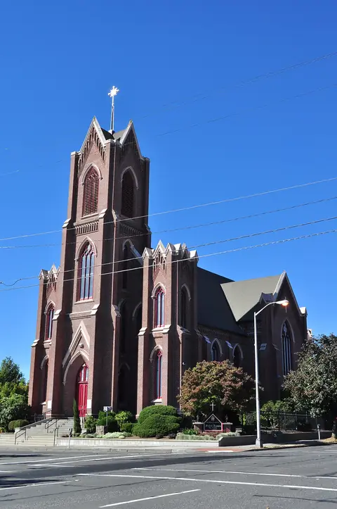 Photo: Joe Mabel, CC BY-SA 3.0 Proto-Cathedral of St. James the Greater, Vancouver